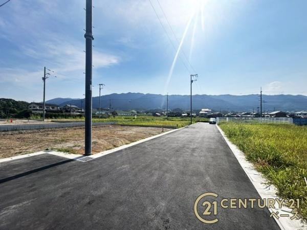 葛城市林堂 １号棟 ／新築一戸建の前面道路含む現地写真|■現地撮影写真■ 前面道路は６ｍ以上と広くゆったりしています！