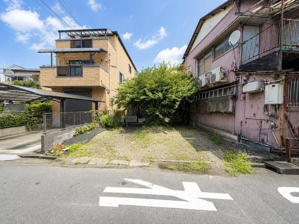 川崎市川崎区浜町２丁目の売地の前面道路含む現地写真