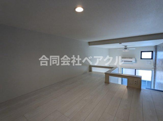 【洋室】 | 縁テラス淀 | 明るい洋室です