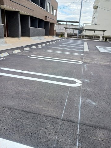 ハッピーメゾンⅧ　Ｃの駐車場
