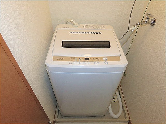 レオパレス諏訪形のその他|洗濯機も付いています