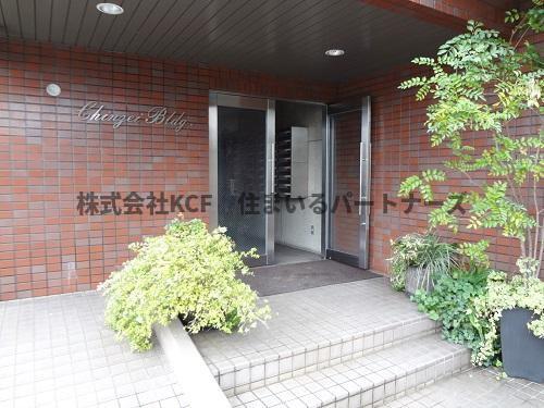 鎮西ビルのエントランス|毎日通るエントランスはこのようになっています