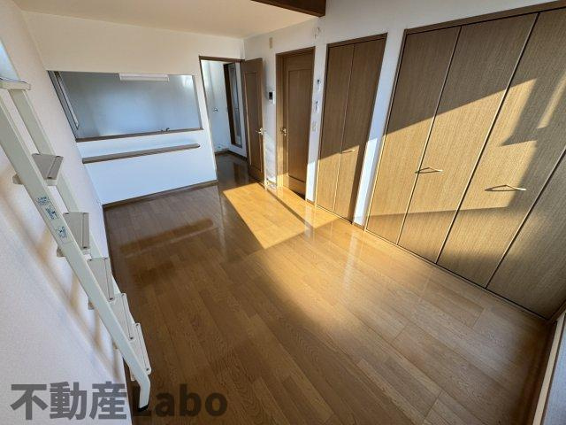 ハイツ夷山の洋室