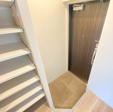 Live Flat Tsukamotoの玄関