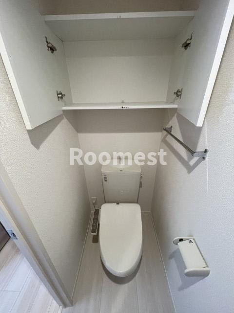 カーサ・フェリーチェ新在家のトイレ|落ち着いた色調のトイレです