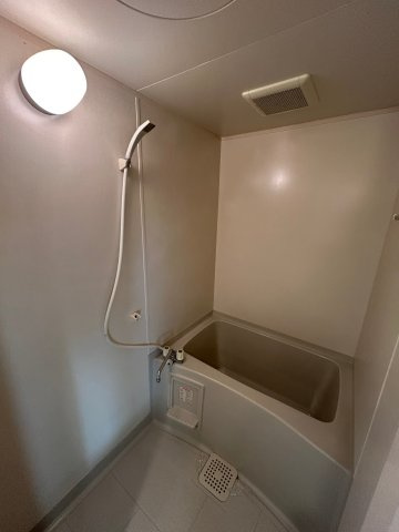 グレード山中の浴室|※同建物の類似写真となります。
