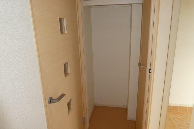 ＲｉｖｅｒＳｉｄｅすみれの収納|廊下収納