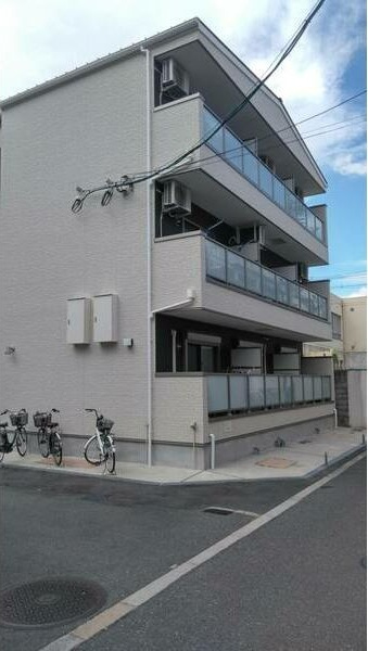 F asecia Elfiの外観