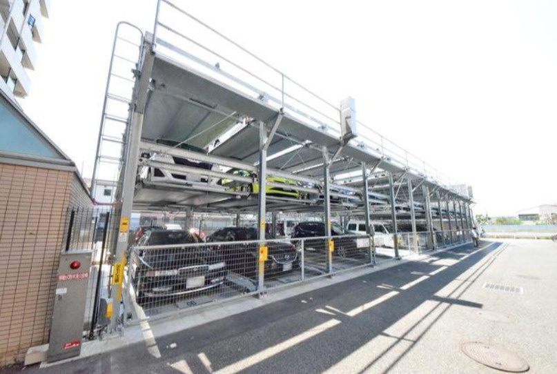 ライオンズタワー片瀬江ノ島の駐車場