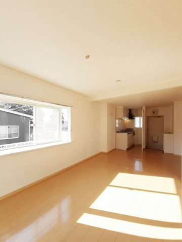 熊本市東区上南部３丁目のアパートの居間・リビング|こちらの居間で趣味の時間をお楽しみください