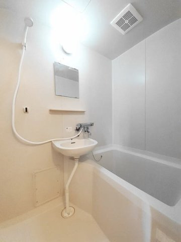 熊本市東区上南部３丁目のアパートの浴室|日々の暮らしに欠かせないお風呂です