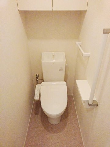 熊本市東区小山２丁目のアパートのトイレ|清潔感のあるトイレです