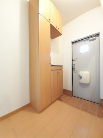 熊本市東区小山２丁目のアパートの玄関|玄関です