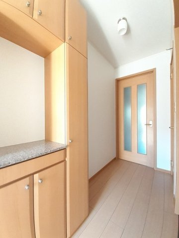 熊本市東区小山２丁目のアパートの玄関|玄関です