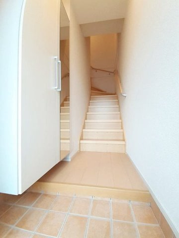 熊本市東区戸島１丁目のアパートの玄関|シンプルで使いやすい玄関です