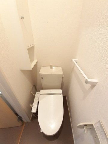 熊本市北区鹿子木町のアパートのトイレ|コンパクトで使いやすいトイレです