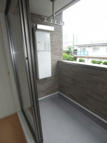 熊本市北区大窪３丁目のアパートのバルコニー|暖かな日差しのふりそそぐバルコニー