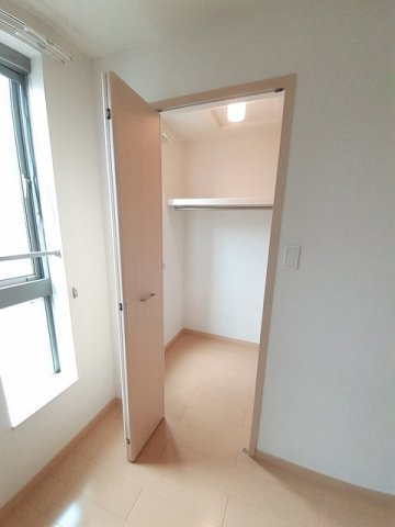 合志市須屋のアパートの収納|便利な収納スペースです