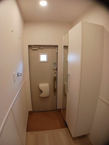 菊池郡菊陽町大字津久礼のアパートの玄関|収納もある玄関です