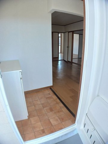 合志市須屋のアパートの玄関|落ち着いた玄関です