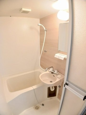 合志市須屋のアパートの浴室|日々の暮らしに欠かせないお風呂です