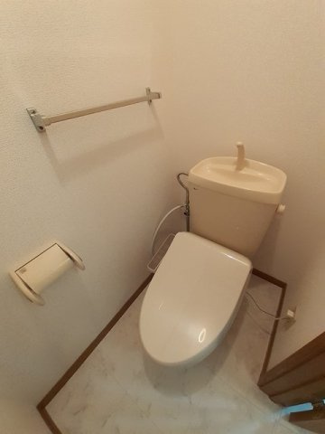 アムール・ハザカＣのトイレ|清潔感のあるトイレです