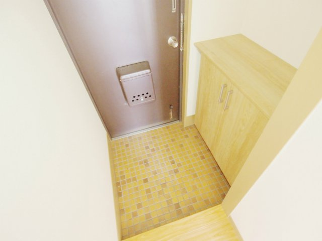 ドミール横山の玄関