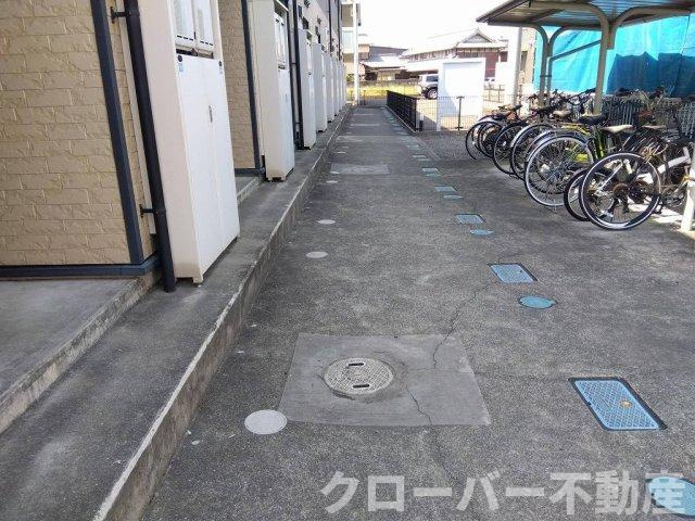 レオパレス南のエントランス