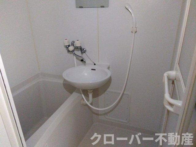 レオパレス南の浴室