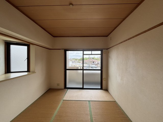ダイナコート鷹の巣の和室