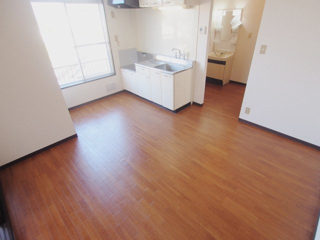 コーポ稲荷Bの居間・リビング