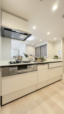 ガーデンズ国立西館のキッチン|きれいなキッチンです