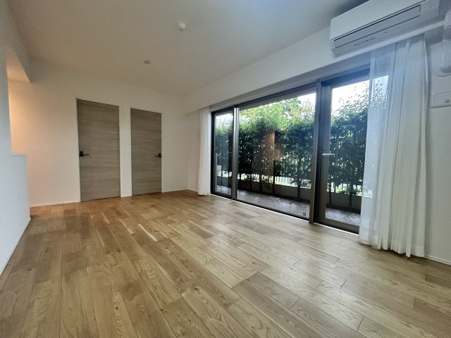 D'クラディアひばりヶ丘RESIDENCEの居間・リビング|約12帖のリビングダイニングでご家族と快適にお過ごしできます！
