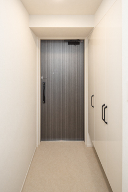 アビティグランデ砧　（Ｃ棟）の玄関|※写真は同タイプ住戸です。