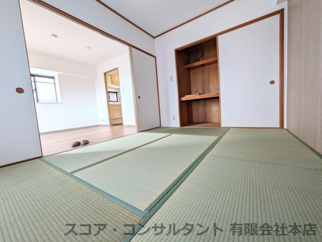 ライオンズマンション寒川第2の和室|柔らかい畳が心地よい和室