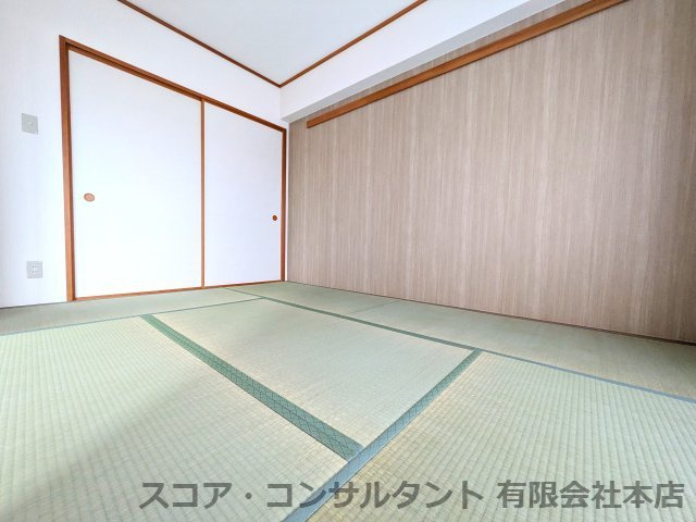 ライオンズマンション寒川第2の和室|柔らかい畳が心地よい和室
