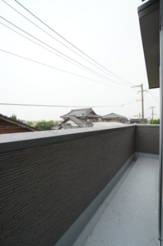 大川市大字小保の新築一戸建の内観：施工例|バルコニー　類似写真です
