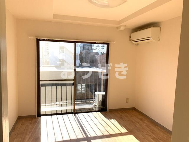ハートランド天王町の居間・リビング|洋室クッションフロア床５．６帖