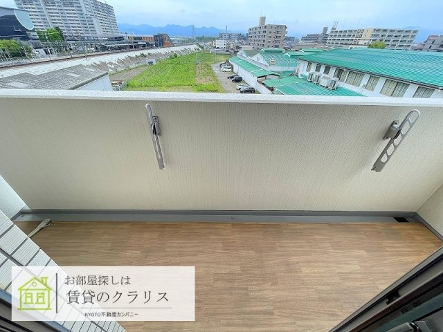 京都市南区久世中久世町１丁目の賃貸マンションのバルコニー