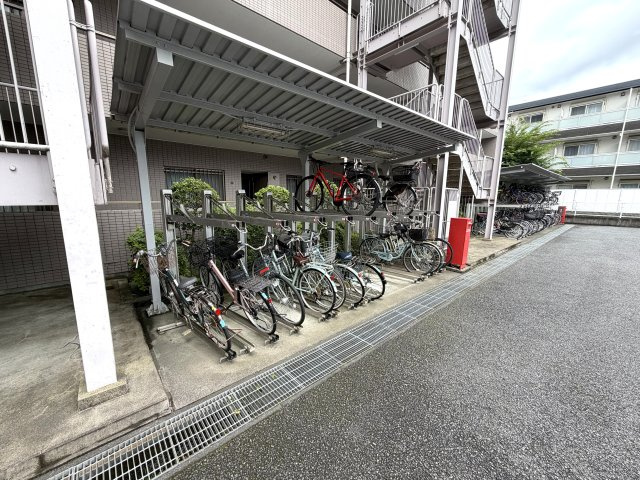 ステイツ北戸田の駐輪場