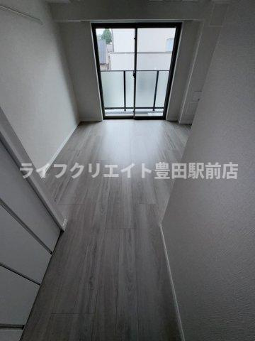 LIV CITY八王子の洋室