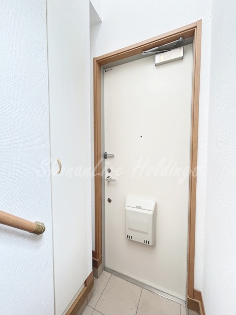 鎌倉市大町２丁目のアパートの玄関|お履き物が多い方にもおすすめ♪