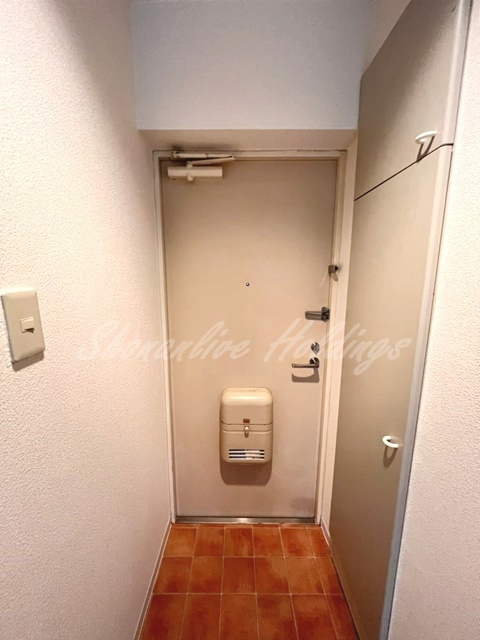 横浜市戸塚区戸塚町の賃貸マンションの玄関