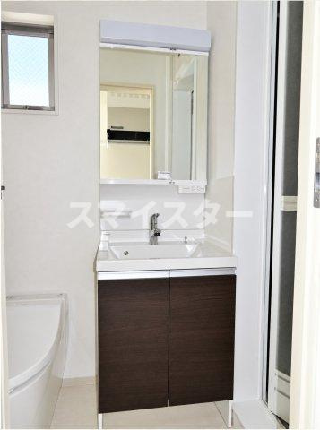 足立区皿沼３丁目の賃貸マンションの洗面所