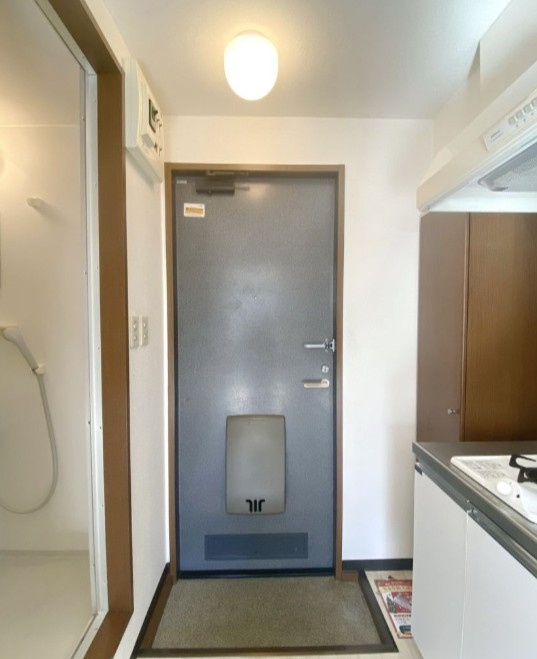 キャッスルハイツの玄関|※同建物別部屋参考写真