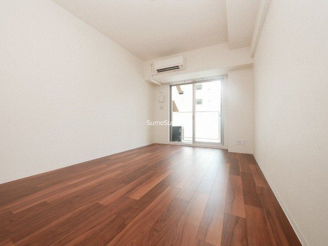 セイル淀屋橋の居間・リビング