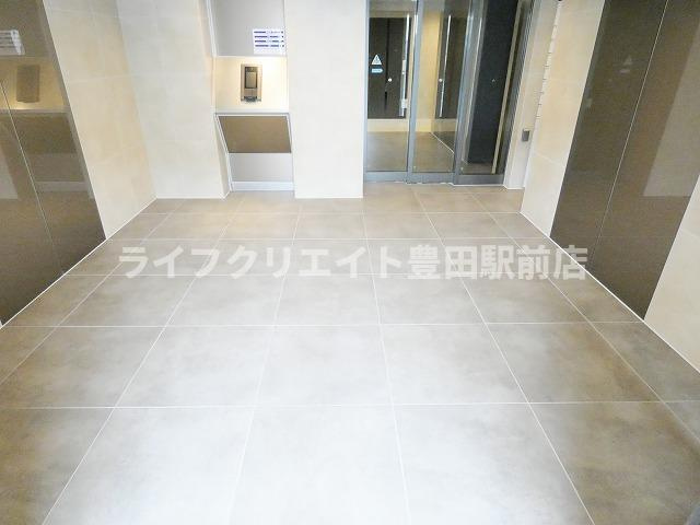 LIV CITY八王子のロビー