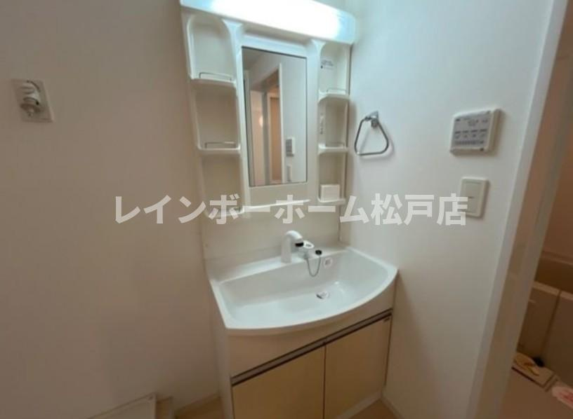 クレール松葉Ⅲの洗面所|脱衣スペースもあります