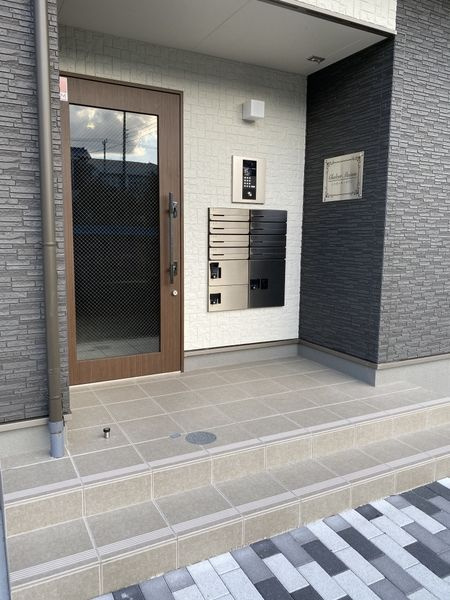 Chaleur Maisonのエントランス