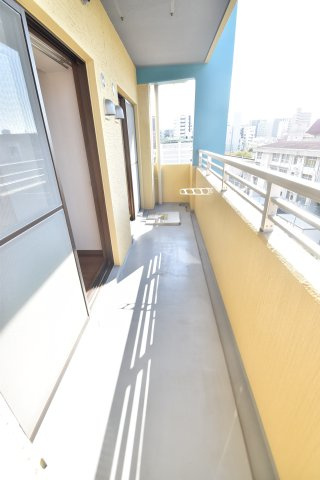 大阪市都島区東野田町４丁目の賃貸マンションのバルコニー